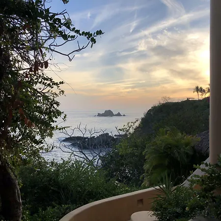 Cala De Mar Resort & Spa Ixtapa-3