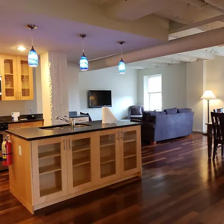 Grand Eastonian Hotel & Suites-2