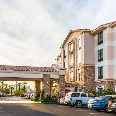 Comfort Inn & Suites Henderson - Las Vegas-2