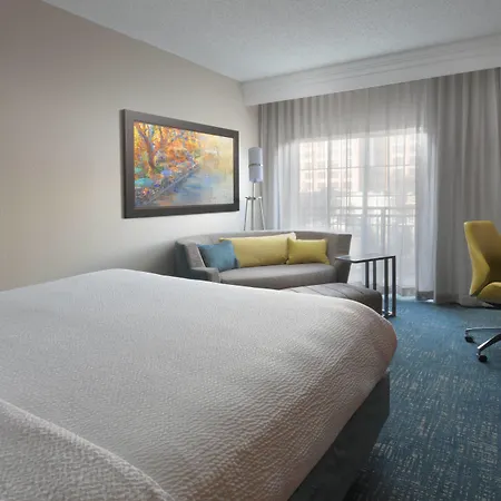 Courtyard By Marriott San Antonio Riverwalk-2