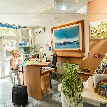 Hotel Centre Plage-2
