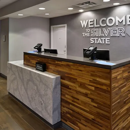 Hampton Inn & Suites Las Vegas Airport-3