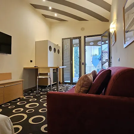 Select Executive Residence-2