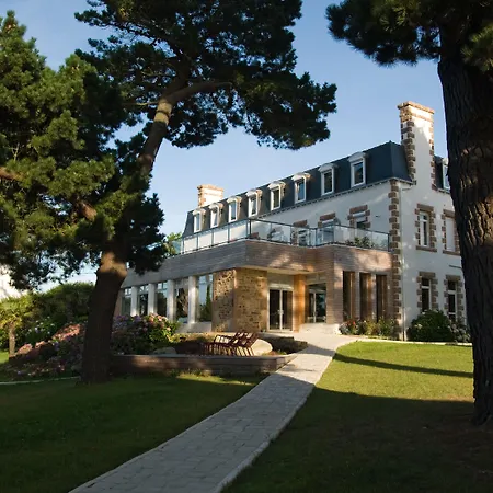 Hôtel Les Costans, The Originals Relais (Relais du Silence)-3