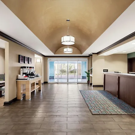 Hampton Inn & Suites Brunswick-2