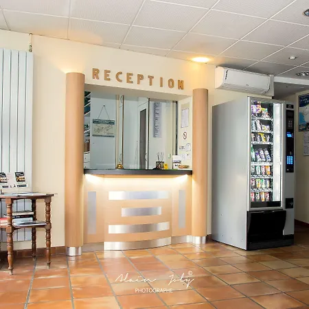 Hotel De Rosny-3