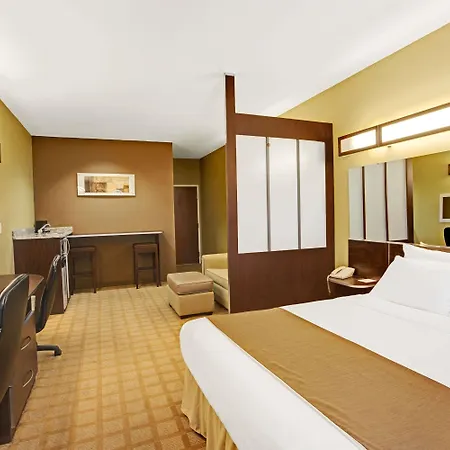 Microtel Inn & Suites By Wyndham Bryson City-2