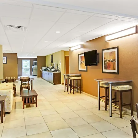 Microtel Inn & Suites By Wyndham Bryson City-3