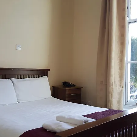 Hazelbrook House B&B-2