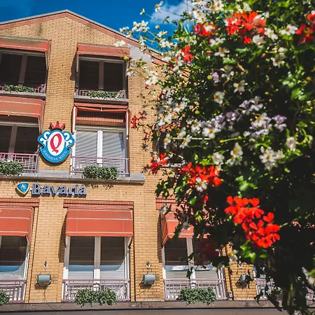 Queen Hotel-2