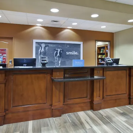 Hampton Inn & Suites Wichita-Northeast-2
