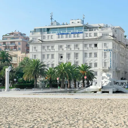 Hotel Esplanade-3