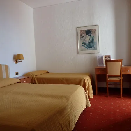 Hotel Ariston Montecarlo-3