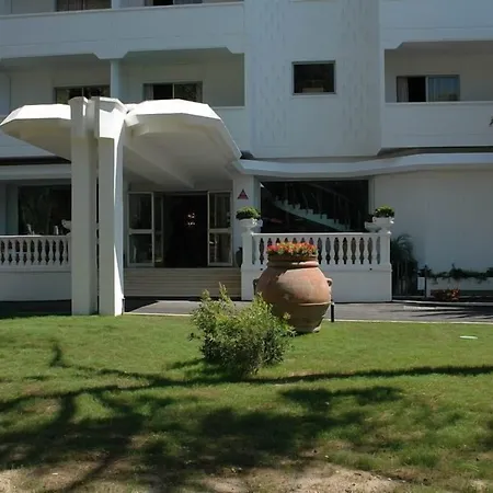 Domizia Palace Hotel-3