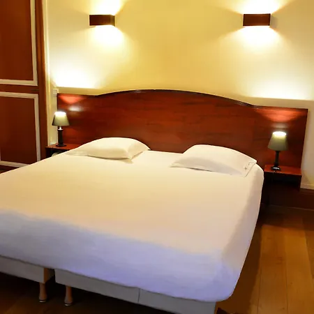 Brit Hotel Notre Dame-2