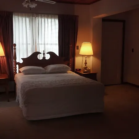 Oswego Inn-3