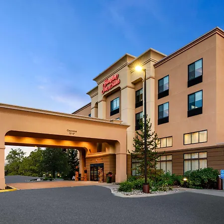 Hampton Inn & Suites Fairbanks-3