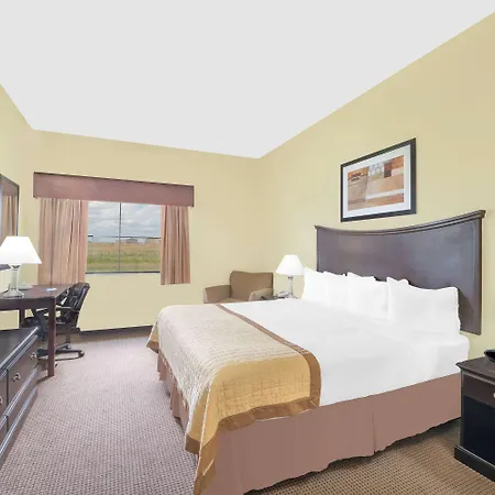 Baymont By Wyndham Snyder-2