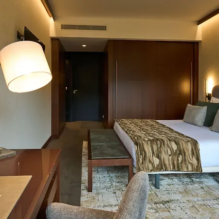 H2Otel Congress & Medical Spa-3