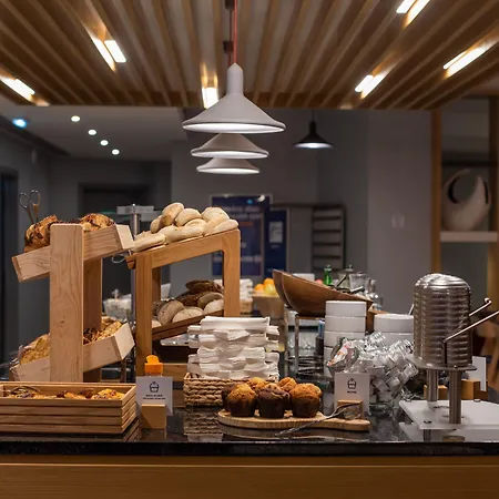 Holiday Inn Express Lisbon Airport By Ihg-3