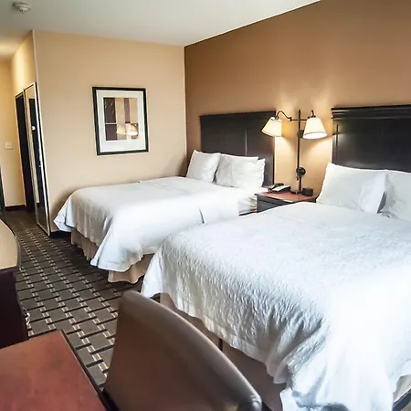 Hampton Inn & Suites Palestine-3