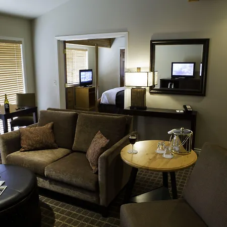 Pine Ridge Inn-2