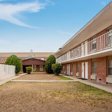 Baymont By Wyndham Deming-3