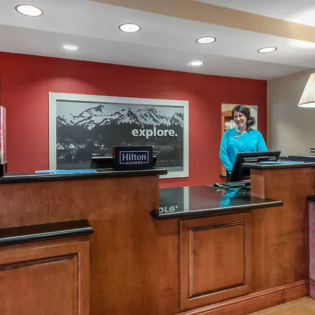 Hampton Inn & Suites Arcata-3