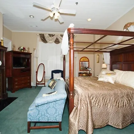 Page House Bed & Breakfast-3