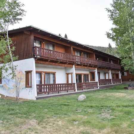 Alpine Lodge Red River-3