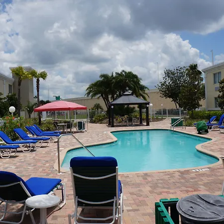 Quality Inn & Suites Tampa Near Fairgrounds And Casino-3