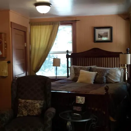 Glen Morey Country House B & B Inn-2