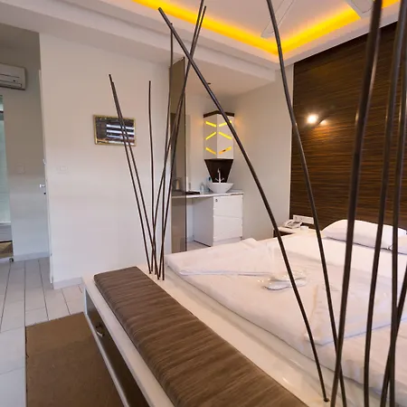 Element Suites-3