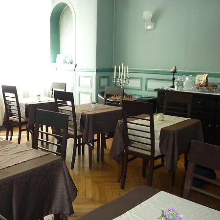 Authentic by Balladins, Hôtel Le Carré d'Aix-2