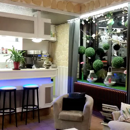 Le Merle Blanc Hôtel Logis-3