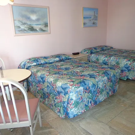 Quarterdeck Motel-3
