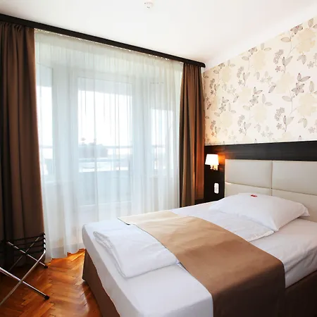 Medos Hotel-2