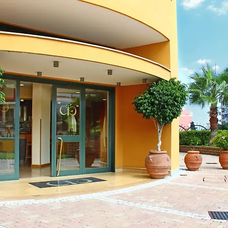 City Hotel-3