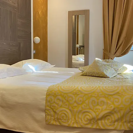 Hotel Centrale-3