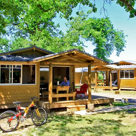 Albirondack Park Camping Lodge And Spa-3