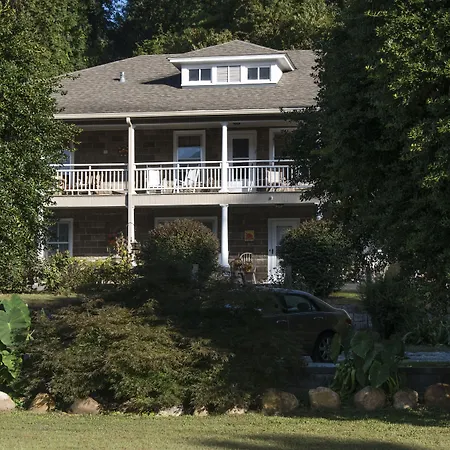 Calhoun House Inn & Suites-3