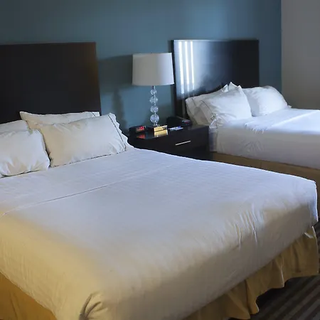 Holiday Inn Express & Suites Youngstown West I 80, An Ihg Hotel-2