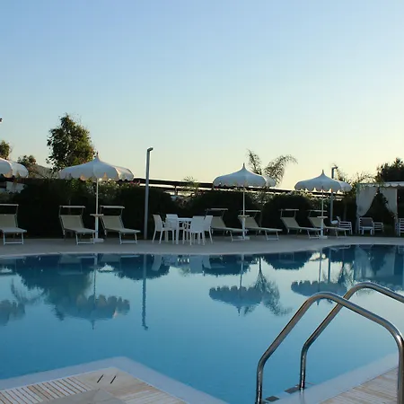 Blu Tropical Resort-2
