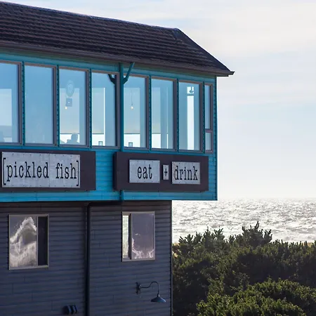 Adrift Hotel-2