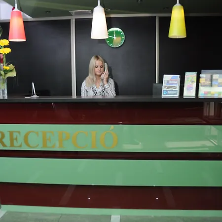 Green Hotel Budapest-2