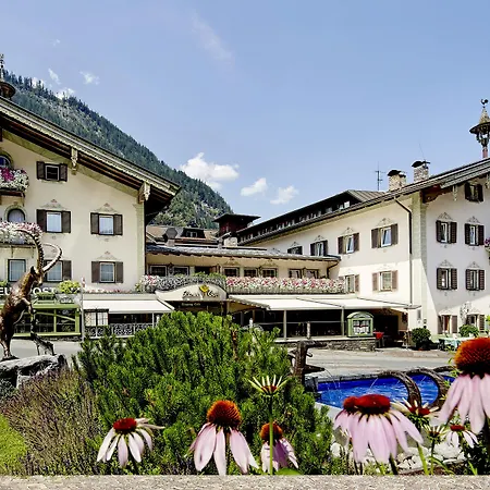 Hotel Neue Post-3