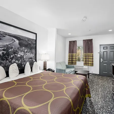 Super 8 By Wyndham Mansfield La-2
