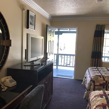 Lamplighter Motel Clearlake-2