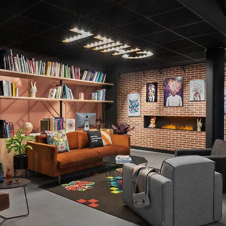 Moxy Amiens-2