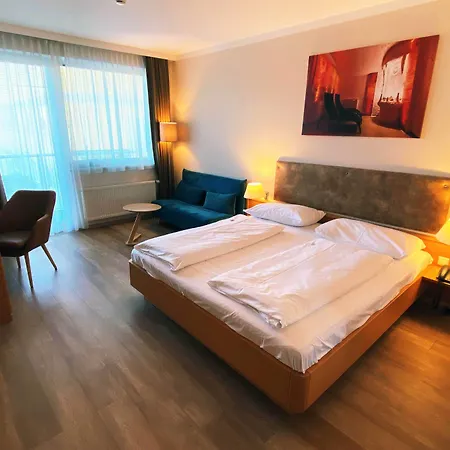 NOVAPARK Flugzeughotel Graz-3